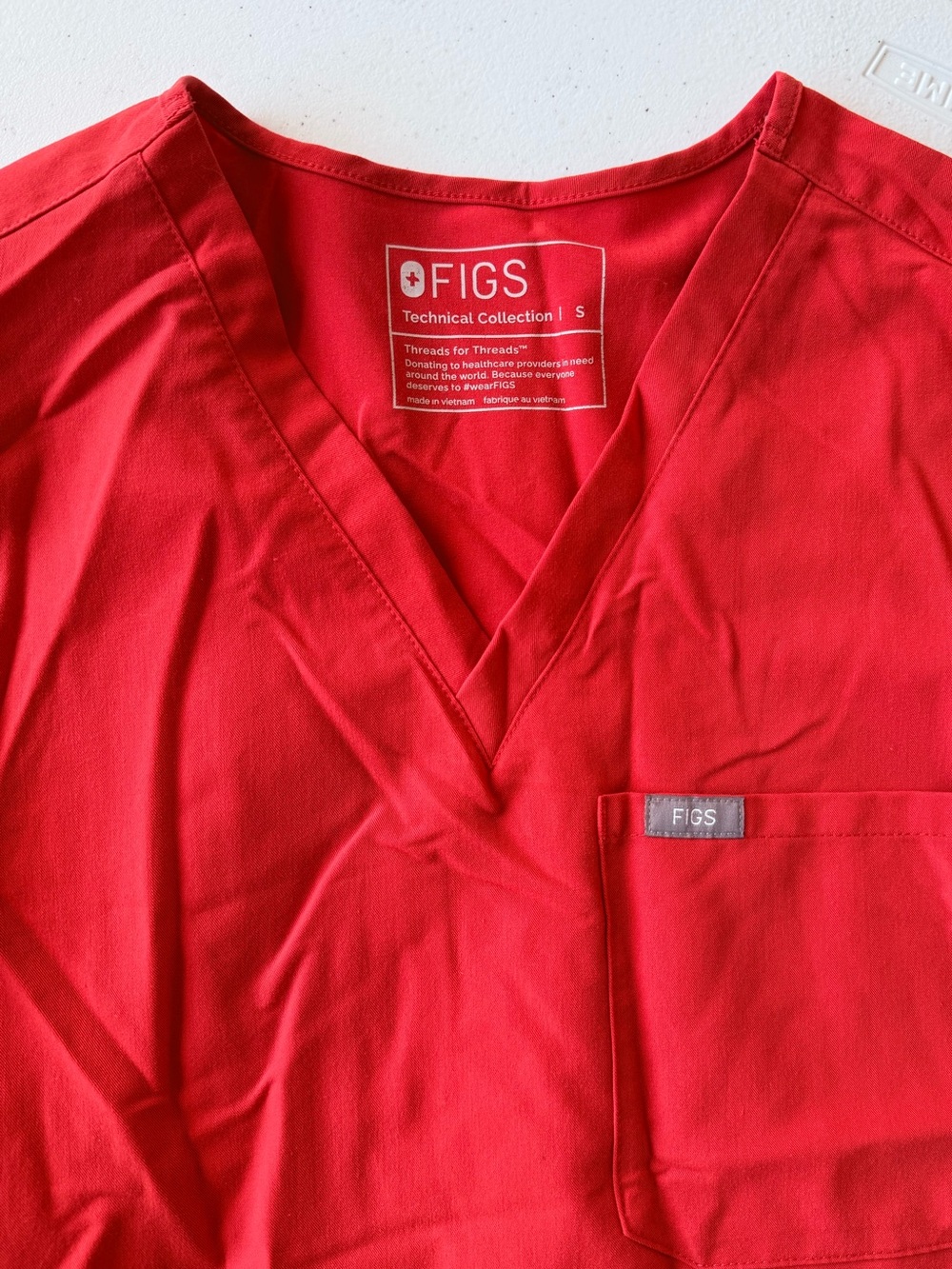 FIGS Womens Red Scrub Set - Red - Picture 4 of 7